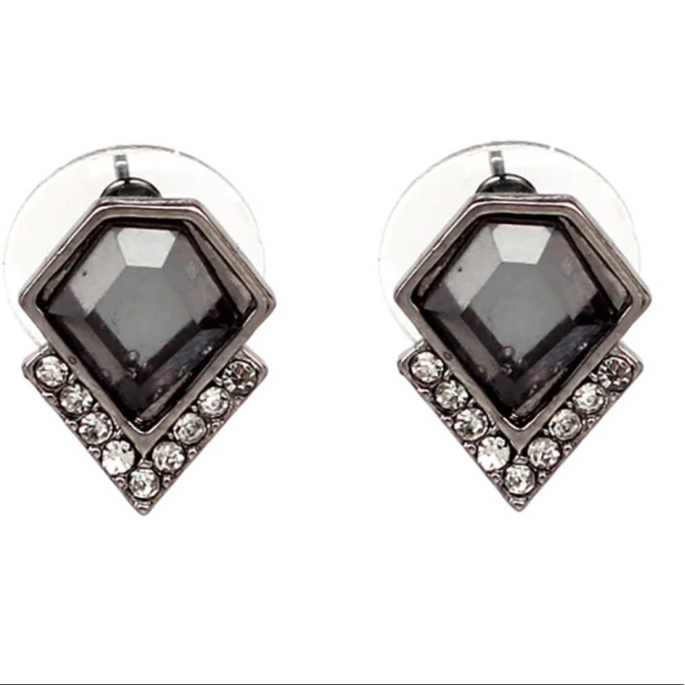 🌸 3 for $20 Geometric Style Studs Charcoal